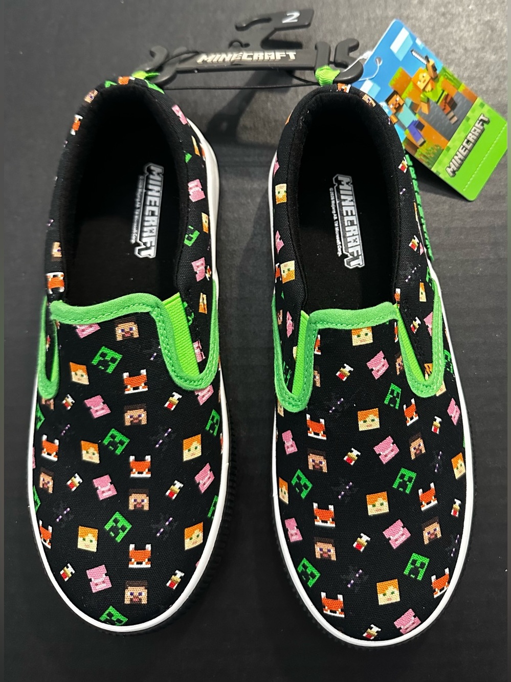 Minecraft Kids Black and Green Size 5 Slip-On Sneakers NWT